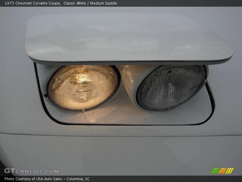 Classic White / Medium Saddle 1973 Chevrolet Corvette Coupe