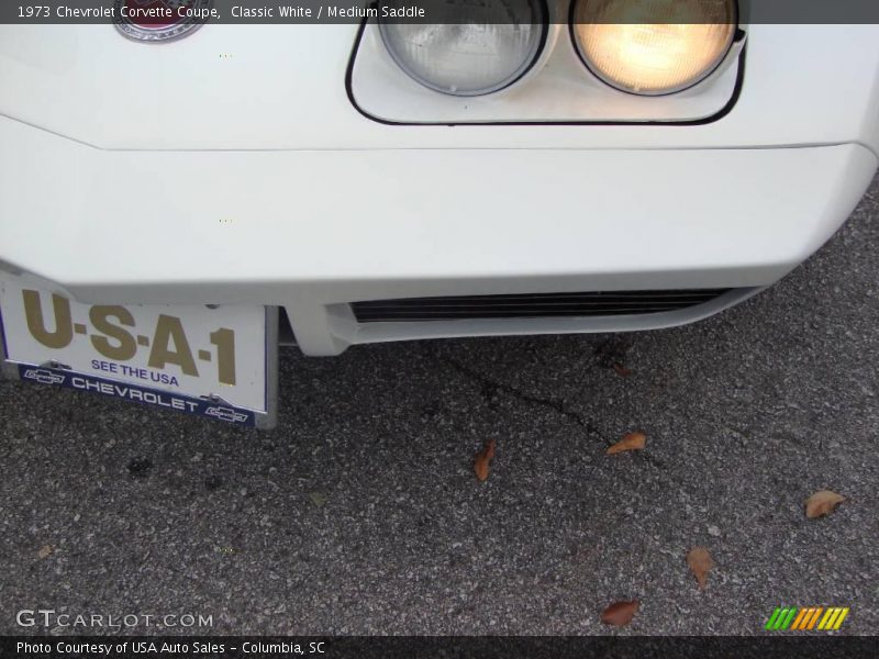 Classic White / Medium Saddle 1973 Chevrolet Corvette Coupe