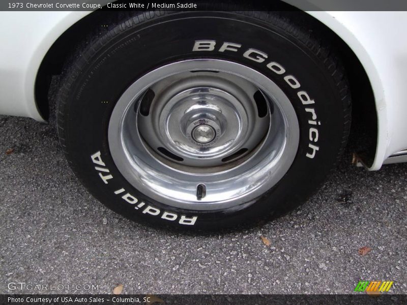 Classic White / Medium Saddle 1973 Chevrolet Corvette Coupe