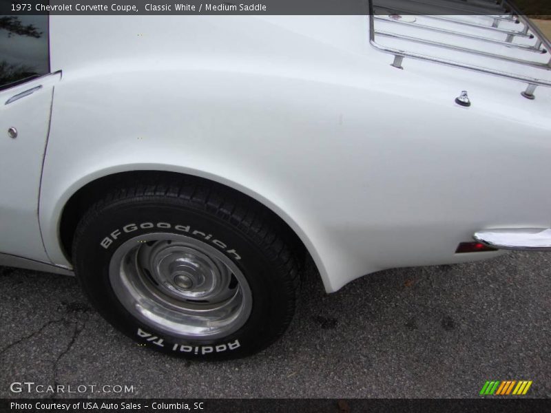 Classic White / Medium Saddle 1973 Chevrolet Corvette Coupe