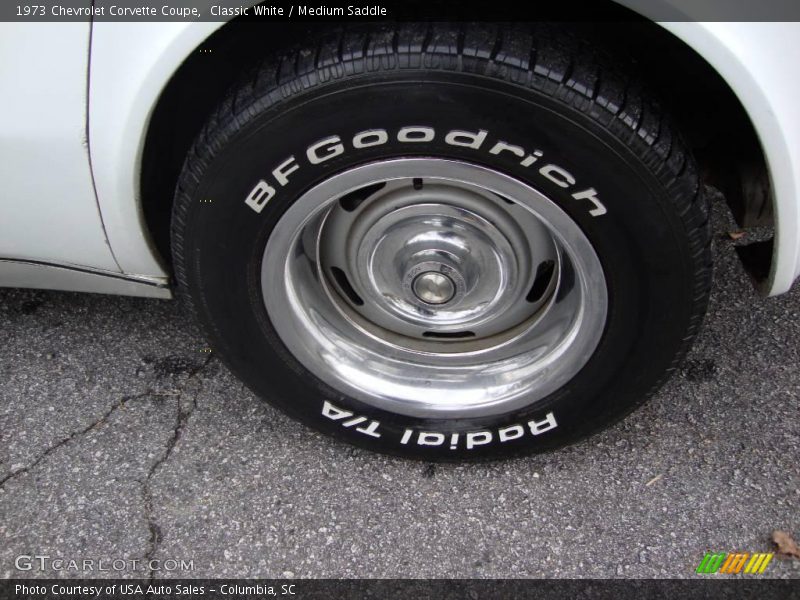 Classic White / Medium Saddle 1973 Chevrolet Corvette Coupe