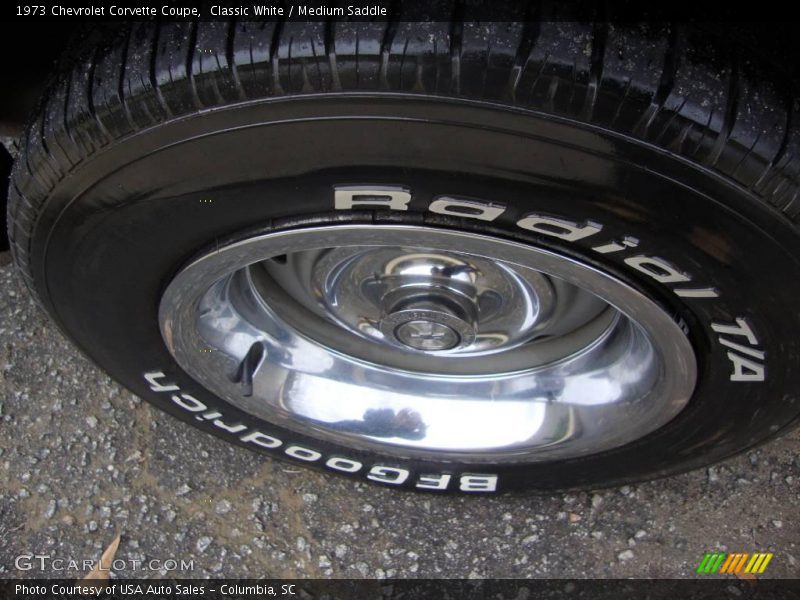 Classic White / Medium Saddle 1973 Chevrolet Corvette Coupe