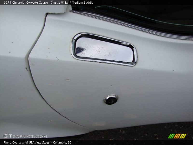 Classic White / Medium Saddle 1973 Chevrolet Corvette Coupe