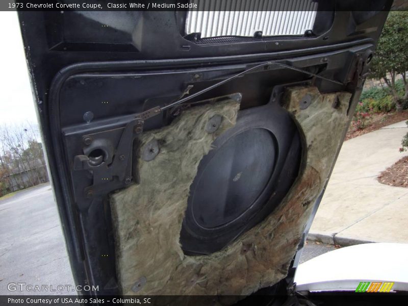 Classic White / Medium Saddle 1973 Chevrolet Corvette Coupe