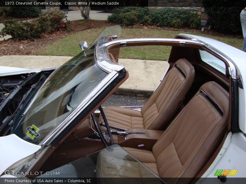 Classic White / Medium Saddle 1973 Chevrolet Corvette Coupe