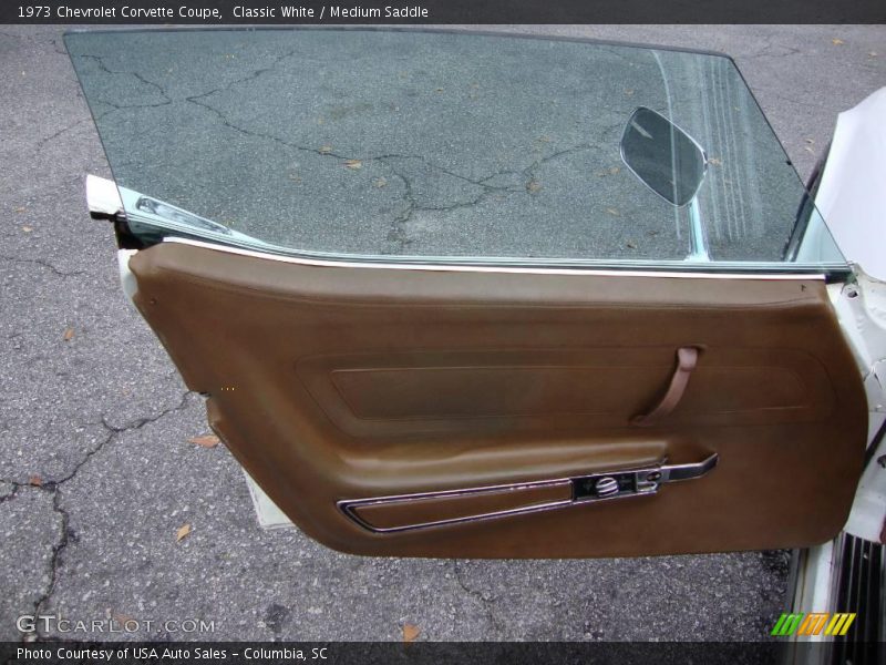 Classic White / Medium Saddle 1973 Chevrolet Corvette Coupe