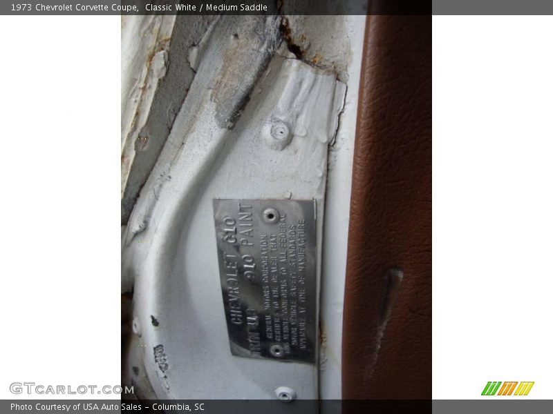 Classic White / Medium Saddle 1973 Chevrolet Corvette Coupe