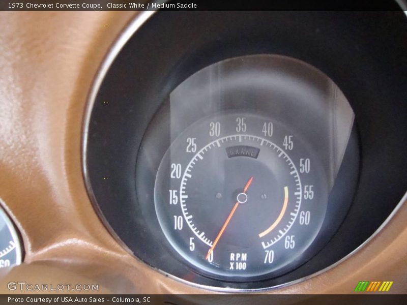 Classic White / Medium Saddle 1973 Chevrolet Corvette Coupe