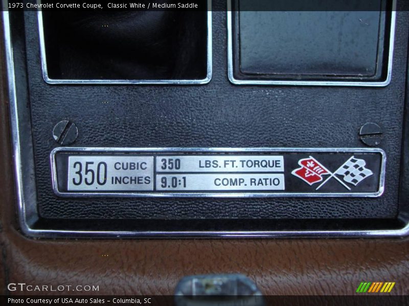 Classic White / Medium Saddle 1973 Chevrolet Corvette Coupe
