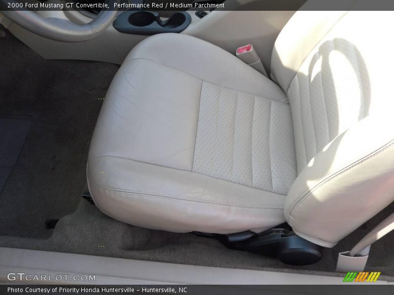 Performance Red / Medium Parchment 2000 Ford Mustang GT Convertible