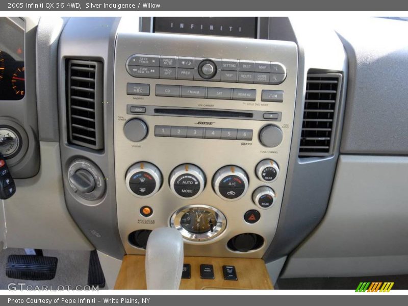 Silver Indulgence / Willow 2005 Infiniti QX 56 4WD