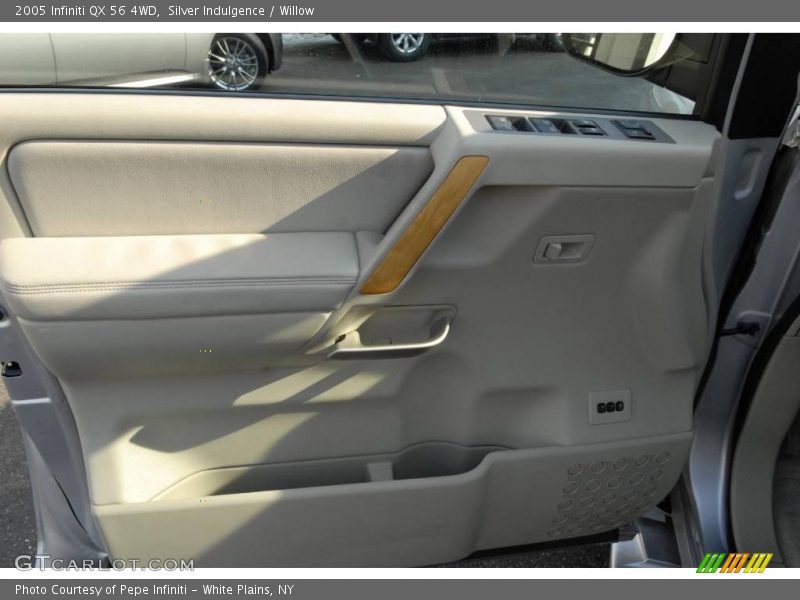 Silver Indulgence / Willow 2005 Infiniti QX 56 4WD