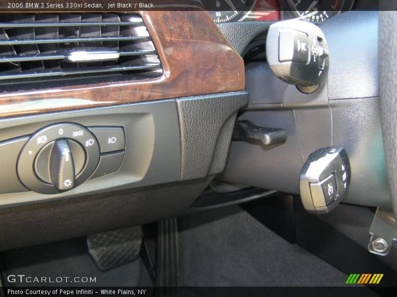 Jet Black / Black 2006 BMW 3 Series 330xi Sedan