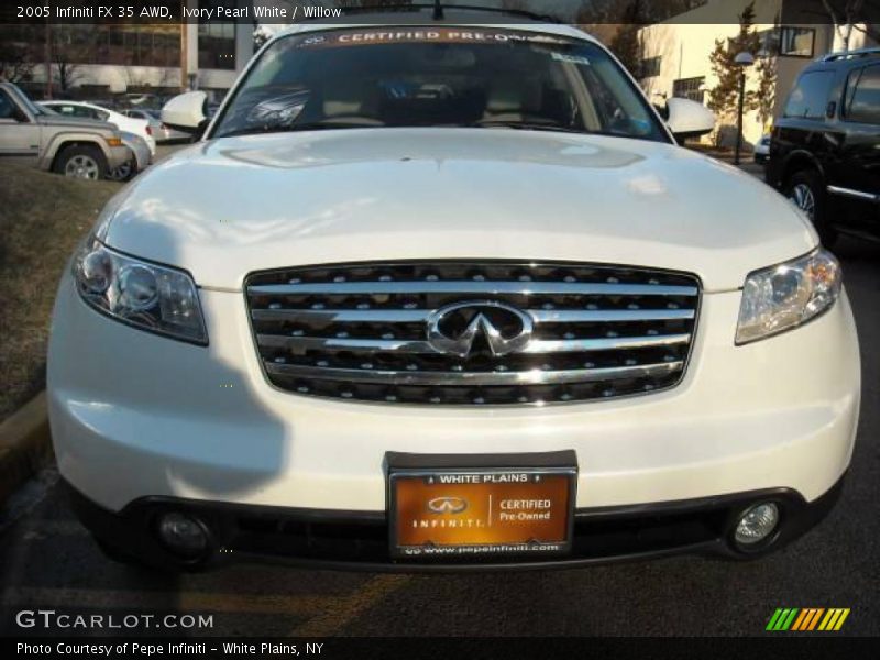 Ivory Pearl White / Willow 2005 Infiniti FX 35 AWD