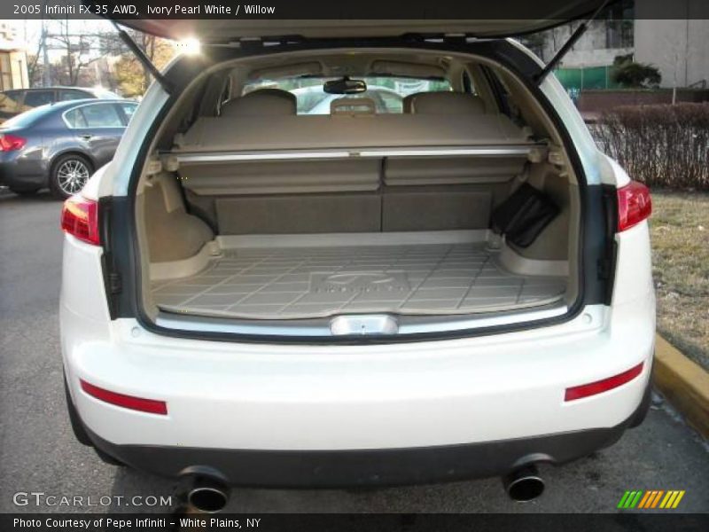 Ivory Pearl White / Willow 2005 Infiniti FX 35 AWD