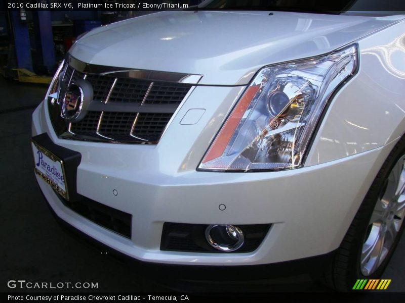 Platinum Ice Tricoat / Ebony/Titanium 2010 Cadillac SRX V6