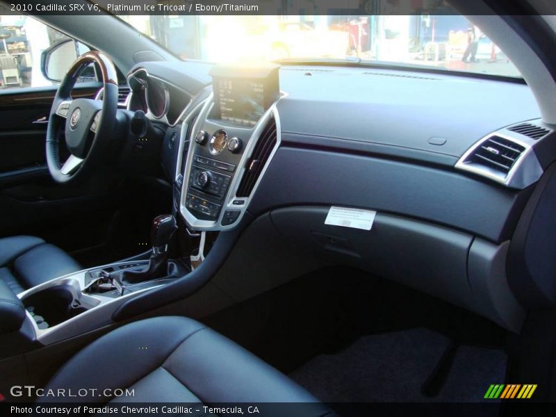 Platinum Ice Tricoat / Ebony/Titanium 2010 Cadillac SRX V6