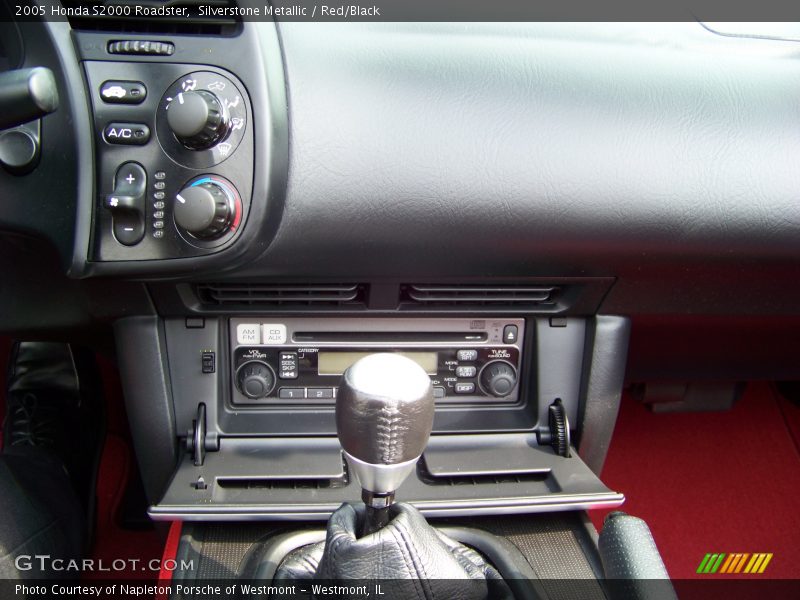 Silverstone Metallic / Red/Black 2005 Honda S2000 Roadster