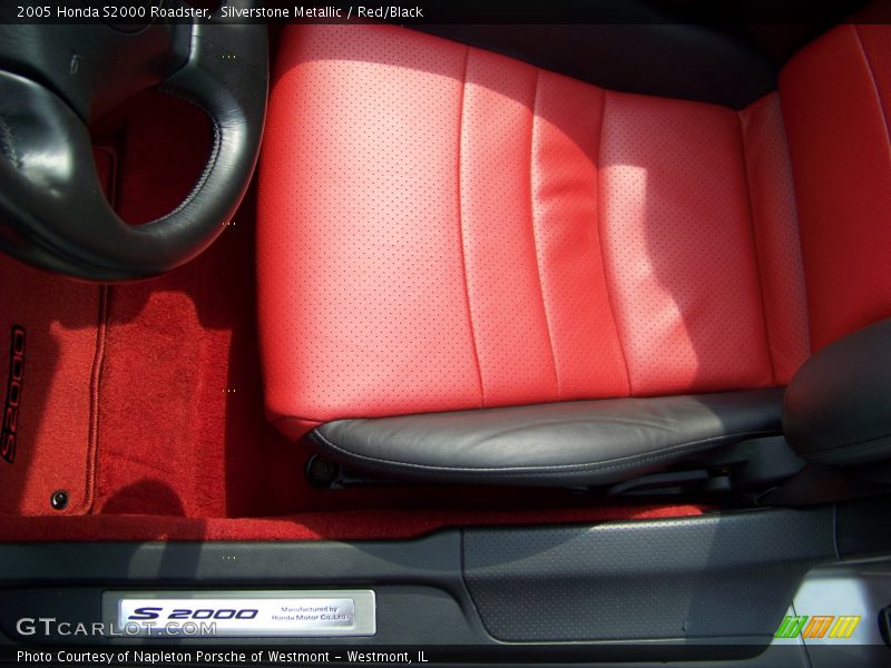 Silverstone Metallic / Red/Black 2005 Honda S2000 Roadster