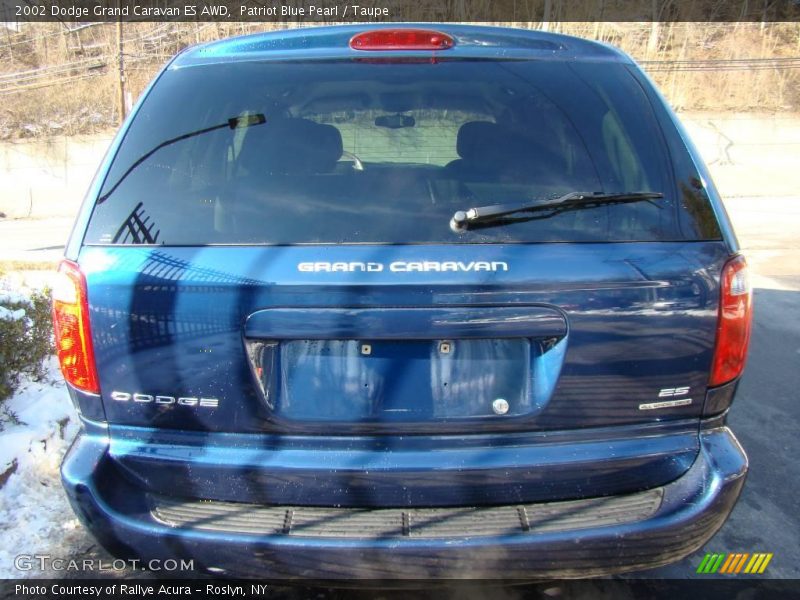 Patriot Blue Pearl / Taupe 2002 Dodge Grand Caravan ES AWD