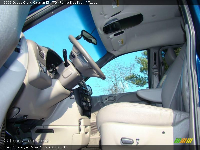 Patriot Blue Pearl / Taupe 2002 Dodge Grand Caravan ES AWD