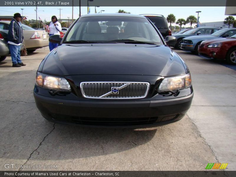 Black / Taupe 2001 Volvo V70 2.4T