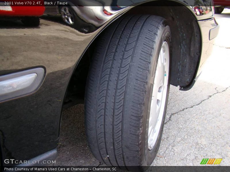 Black / Taupe 2001 Volvo V70 2.4T