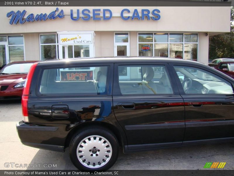Black / Taupe 2001 Volvo V70 2.4T