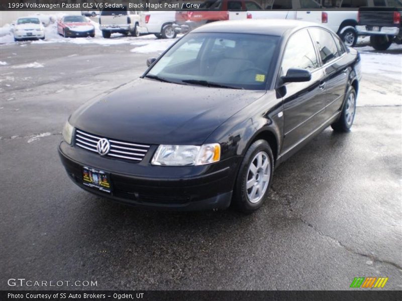 Black Magic Pearl / Grey 1999 Volkswagen Passat GLS V6 Sedan