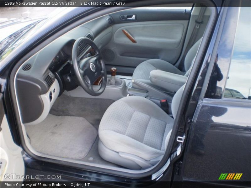 Black Magic Pearl / Grey 1999 Volkswagen Passat GLS V6 Sedan