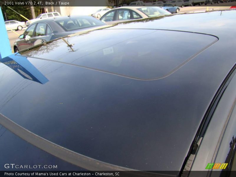 Black / Taupe 2001 Volvo V70 2.4T