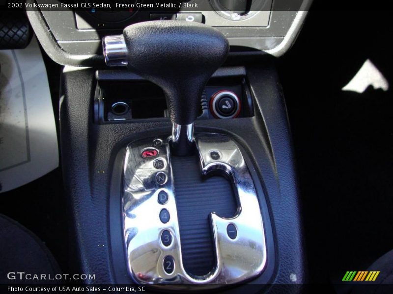 Fresco Green Metallic / Black 2002 Volkswagen Passat GLS Sedan