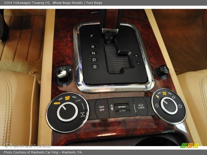 Wheat Beige Metallic / Pure Beige 2004 Volkswagen Touareg V6