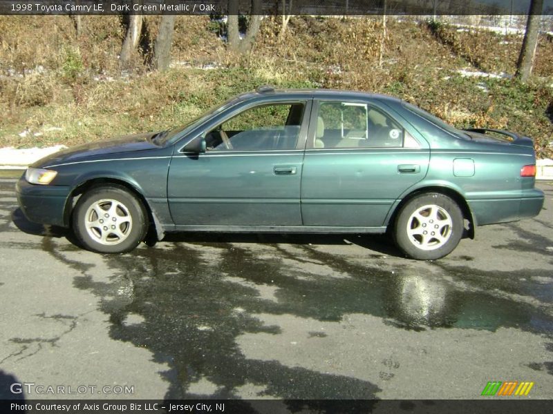 Dark Green Metallic / Oak 1998 Toyota Camry LE