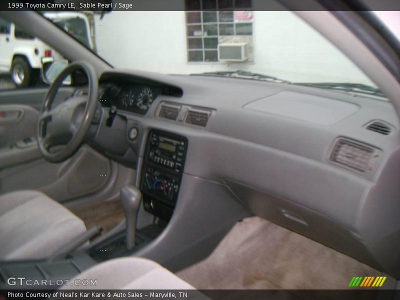 Sable Pearl / Sage 1999 Toyota Camry LE