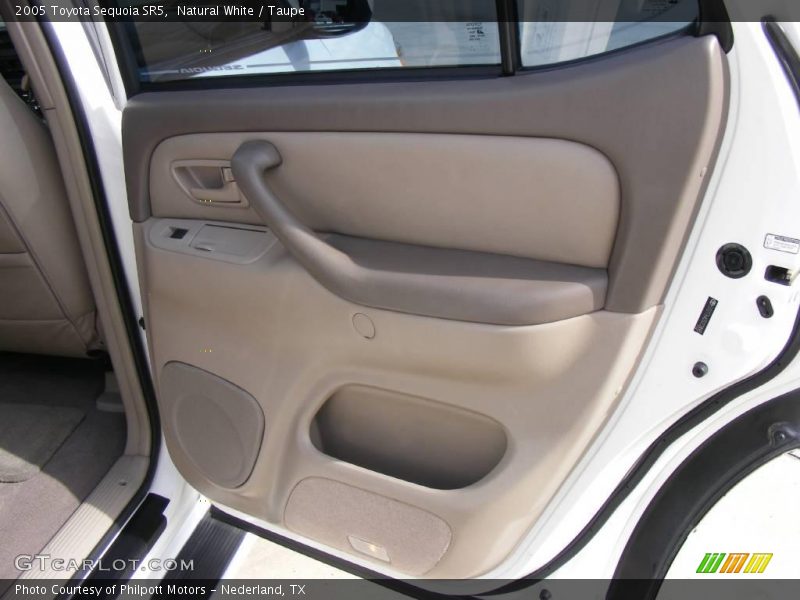 Natural White / Taupe 2005 Toyota Sequoia SR5
