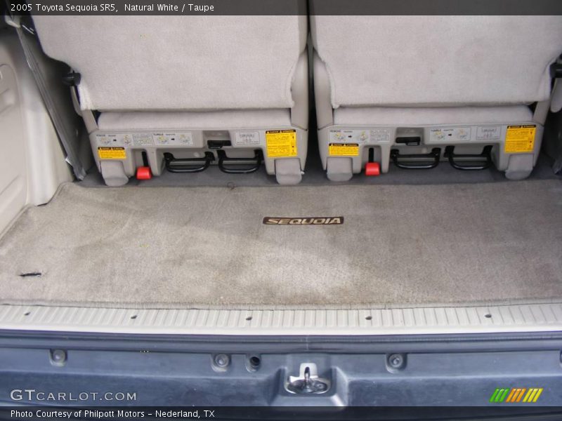 Natural White / Taupe 2005 Toyota Sequoia SR5