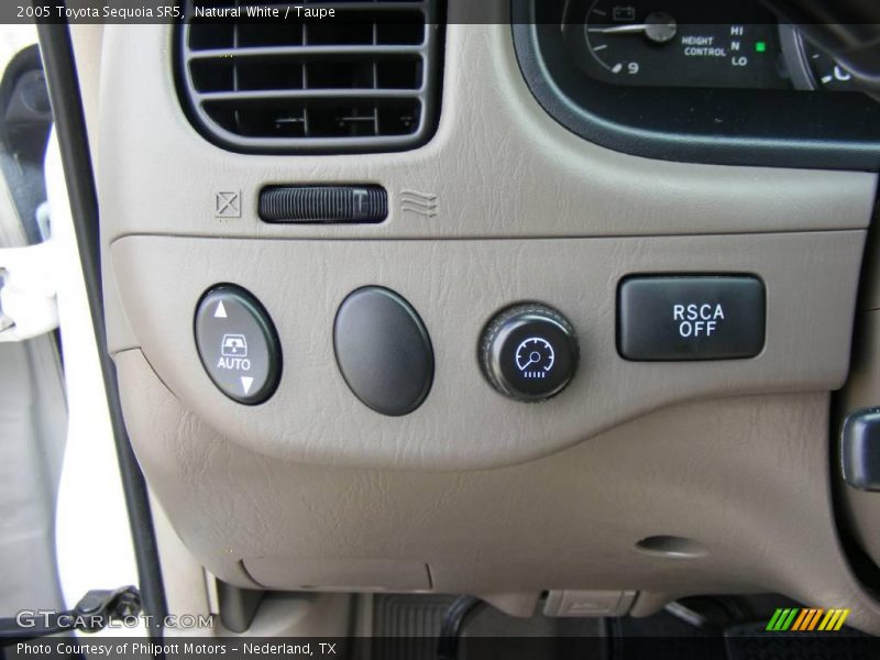 Natural White / Taupe 2005 Toyota Sequoia SR5