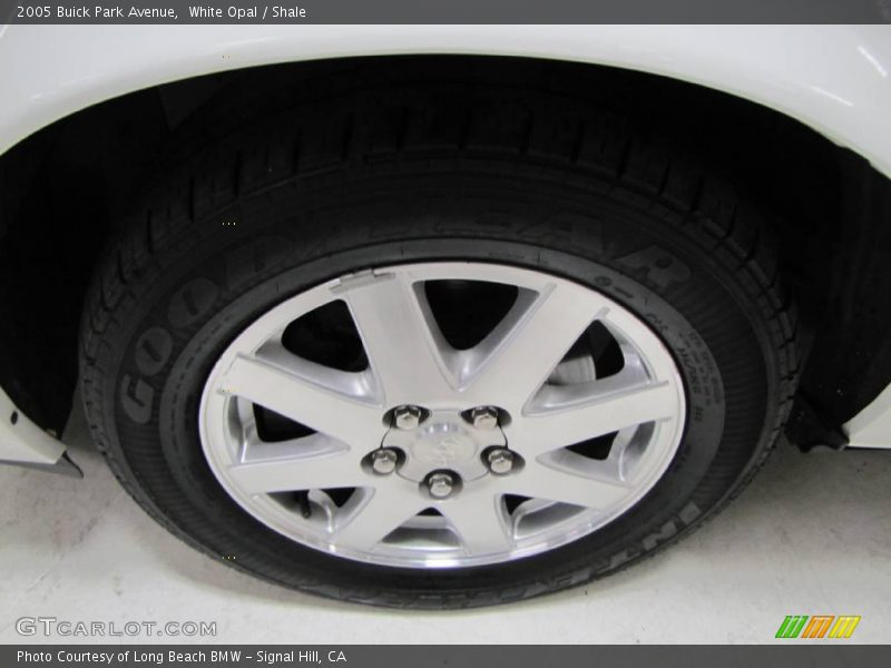White Opal / Shale 2005 Buick Park Avenue