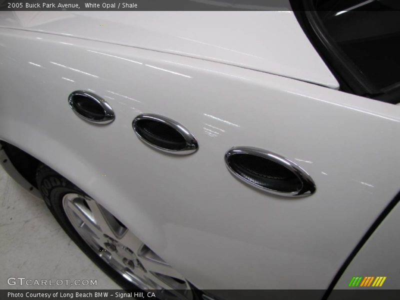 White Opal / Shale 2005 Buick Park Avenue