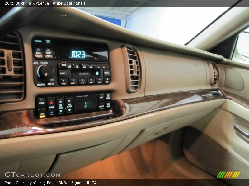 White Opal / Shale 2005 Buick Park Avenue