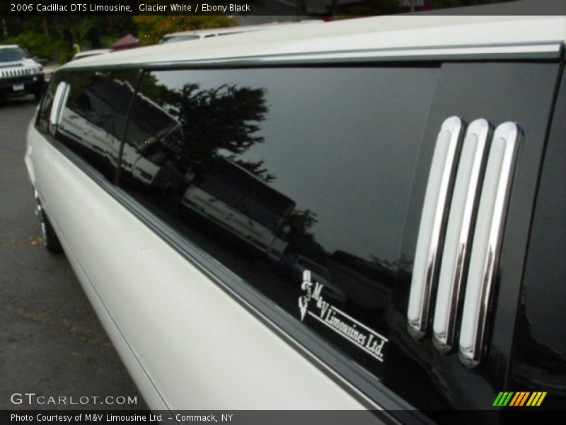 Glacier White / Ebony Black 2006 Cadillac DTS Limousine