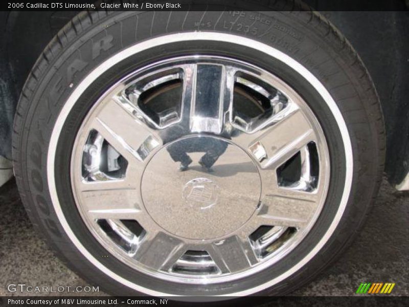 Glacier White / Ebony Black 2006 Cadillac DTS Limousine