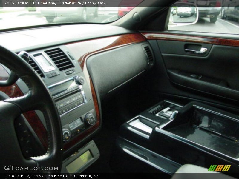 Glacier White / Ebony Black 2006 Cadillac DTS Limousine