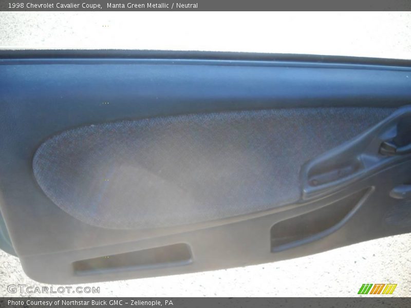 Manta Green Metallic / Neutral 1998 Chevrolet Cavalier Coupe