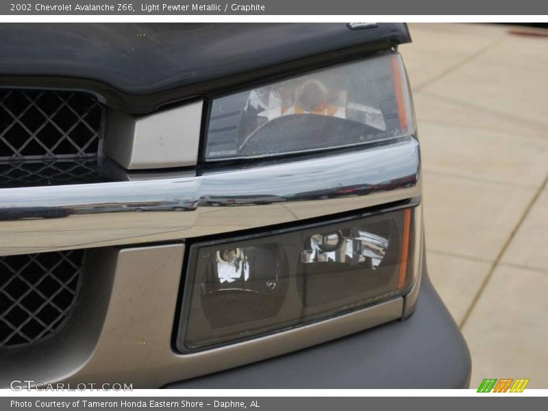 Light Pewter Metallic / Graphite 2002 Chevrolet Avalanche Z66