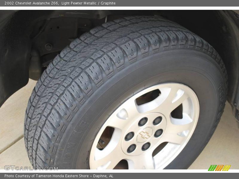 Light Pewter Metallic / Graphite 2002 Chevrolet Avalanche Z66