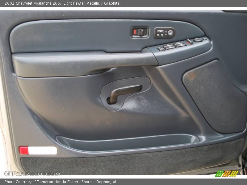 Light Pewter Metallic / Graphite 2002 Chevrolet Avalanche Z66