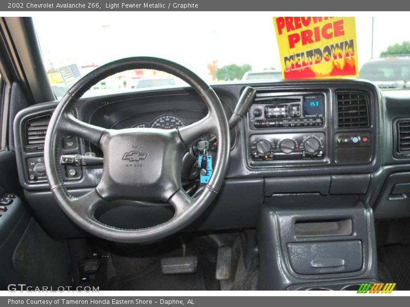 Light Pewter Metallic / Graphite 2002 Chevrolet Avalanche Z66