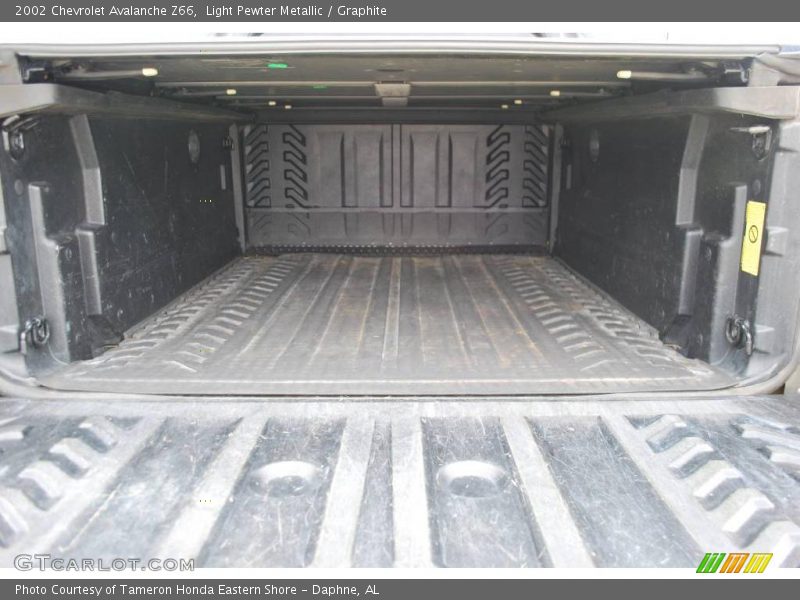 Light Pewter Metallic / Graphite 2002 Chevrolet Avalanche Z66